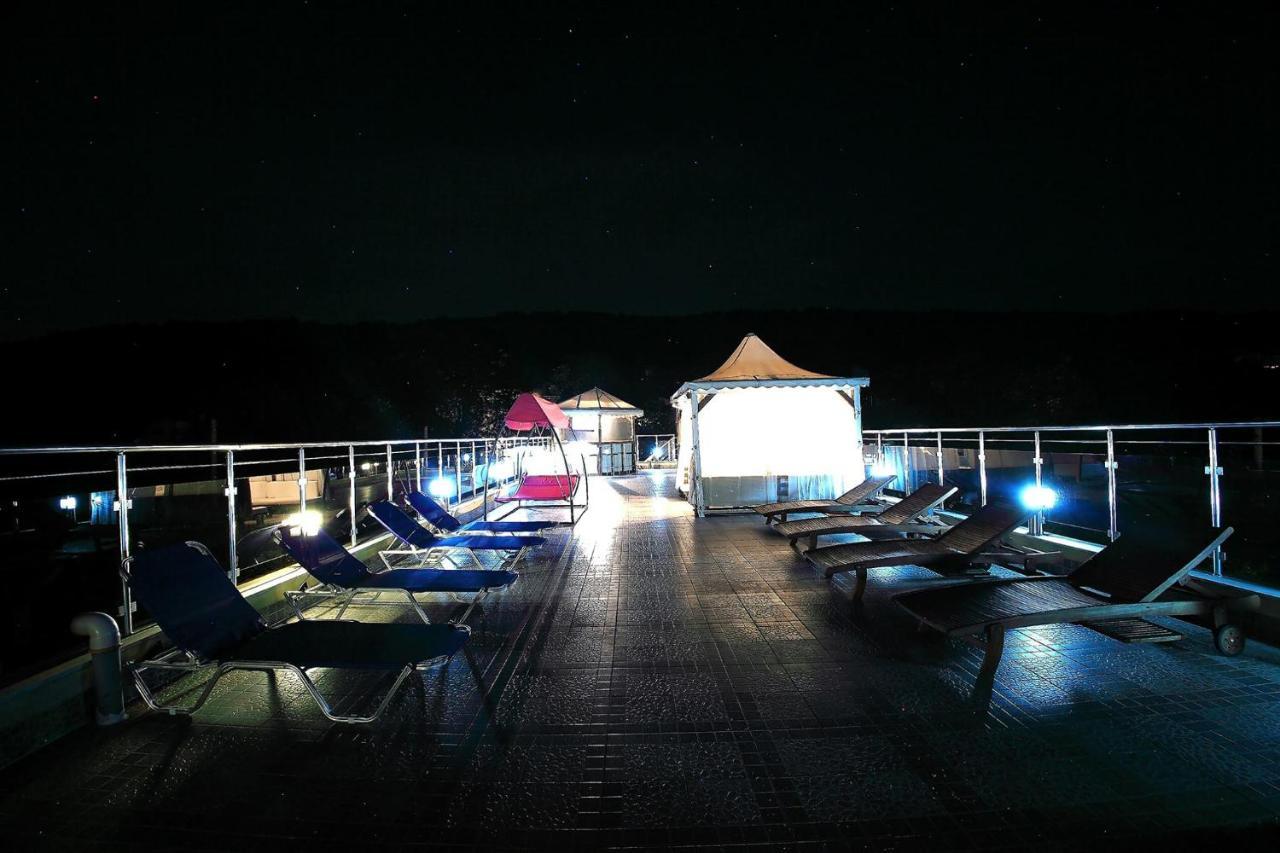 バルチクDeluxemaisonettes In Panoramic Roof Complexアパートメント エクステリア 写真
