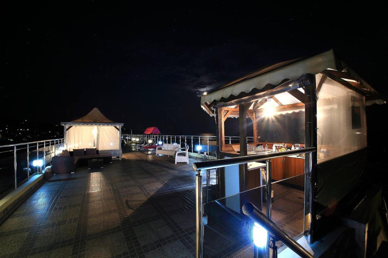 バルチクDeluxemaisonettes In Panoramic Roof Complexアパートメント エクステリア 写真
